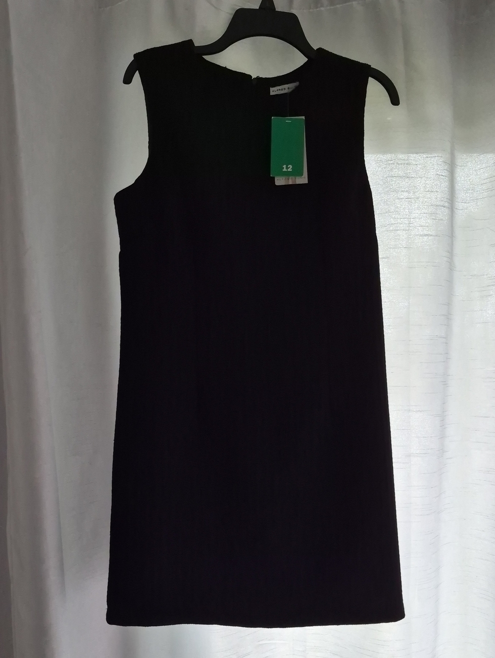 ALFRED SUNG Black Sleeveless Shift Dress